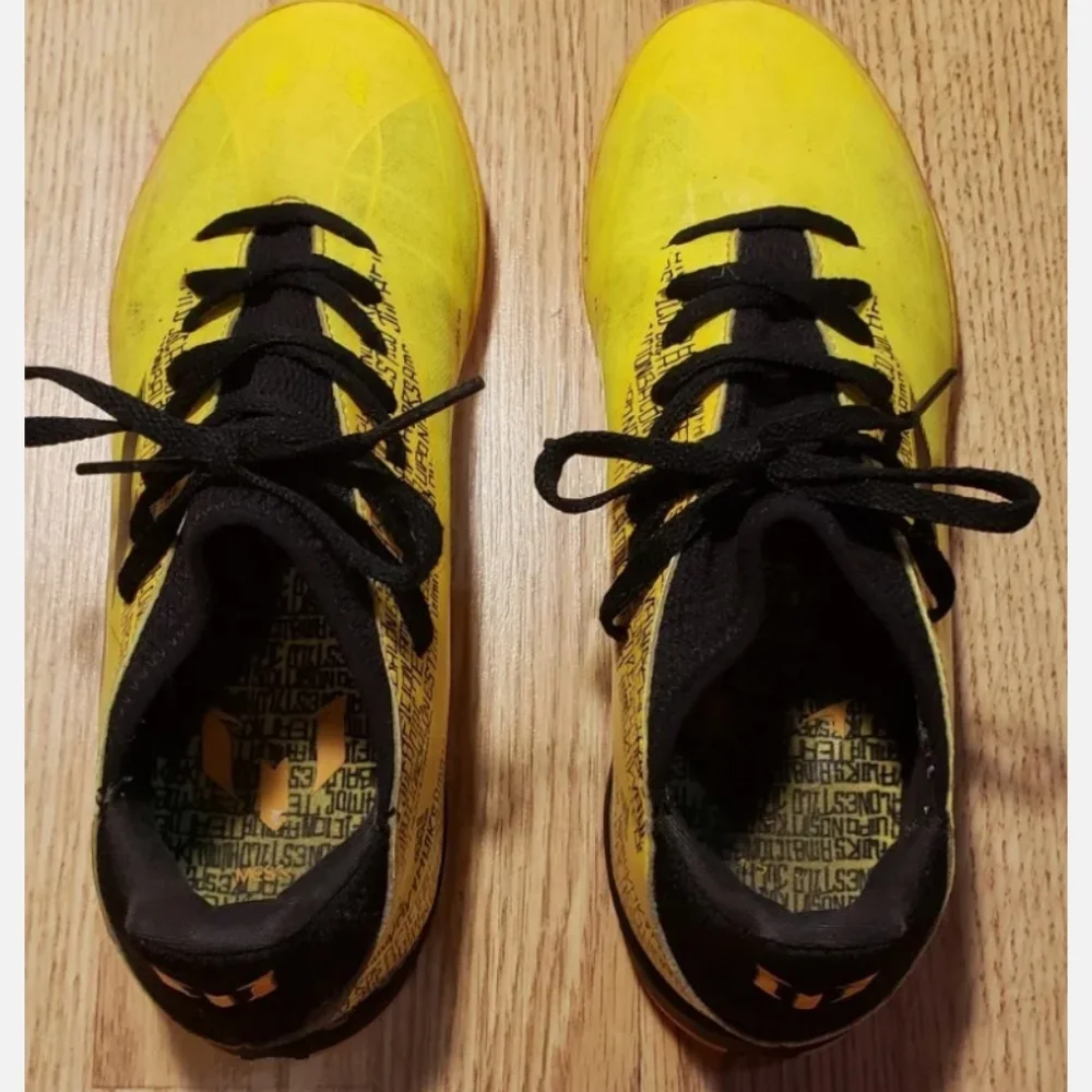 Adidas Men's Cleats Size: 6 Yellow and Black